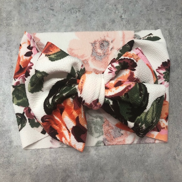 Baby Girl Boutique Peach Floral Bummies & Headwrap - Picture 6 of 9